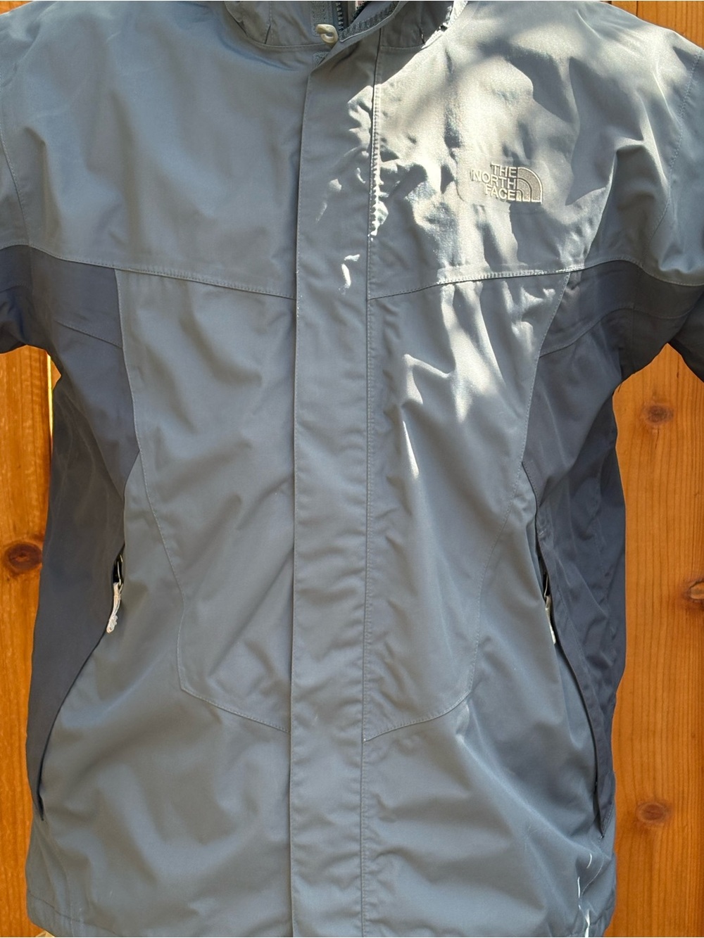 The North Face Men's Ski/Snowboard Jacket in Slate Blue and Charcoal